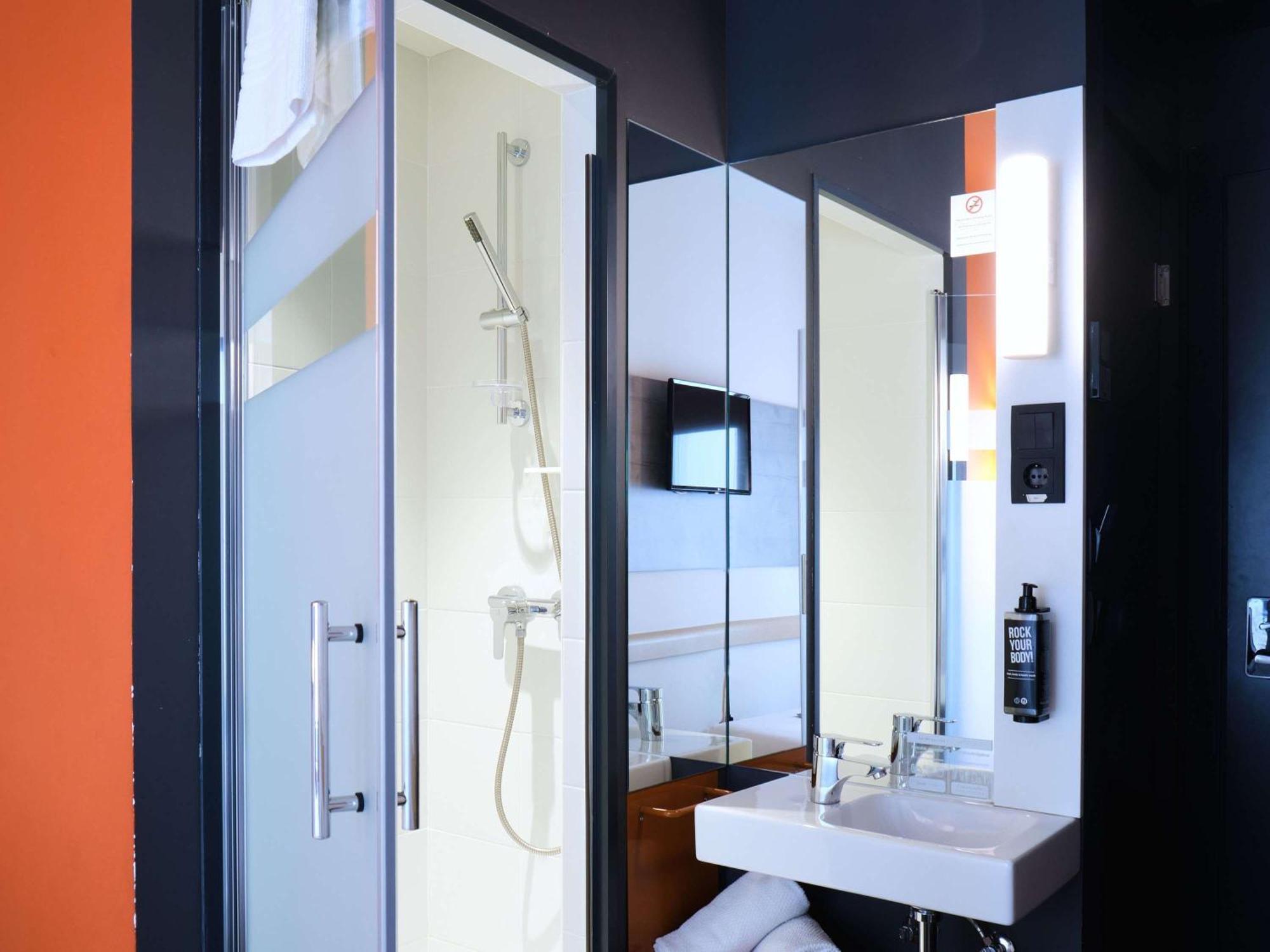 Ibis Budget Bilbao City Exterior foto